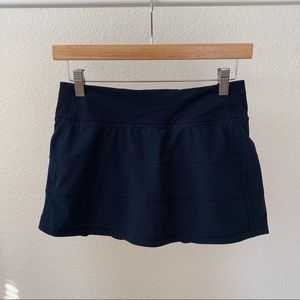 Lululemon pace rival skirt NWOT